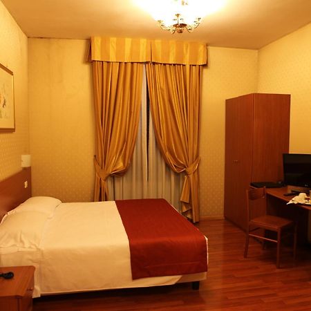 Flower Garden Hotel Рим Номер фото