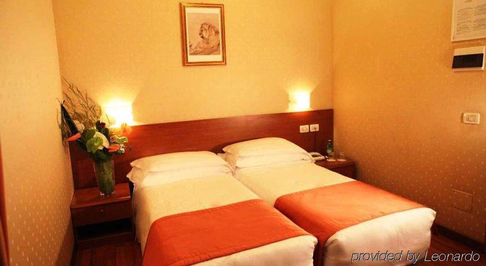 Flower Garden Hotel Рим Экстерьер фото